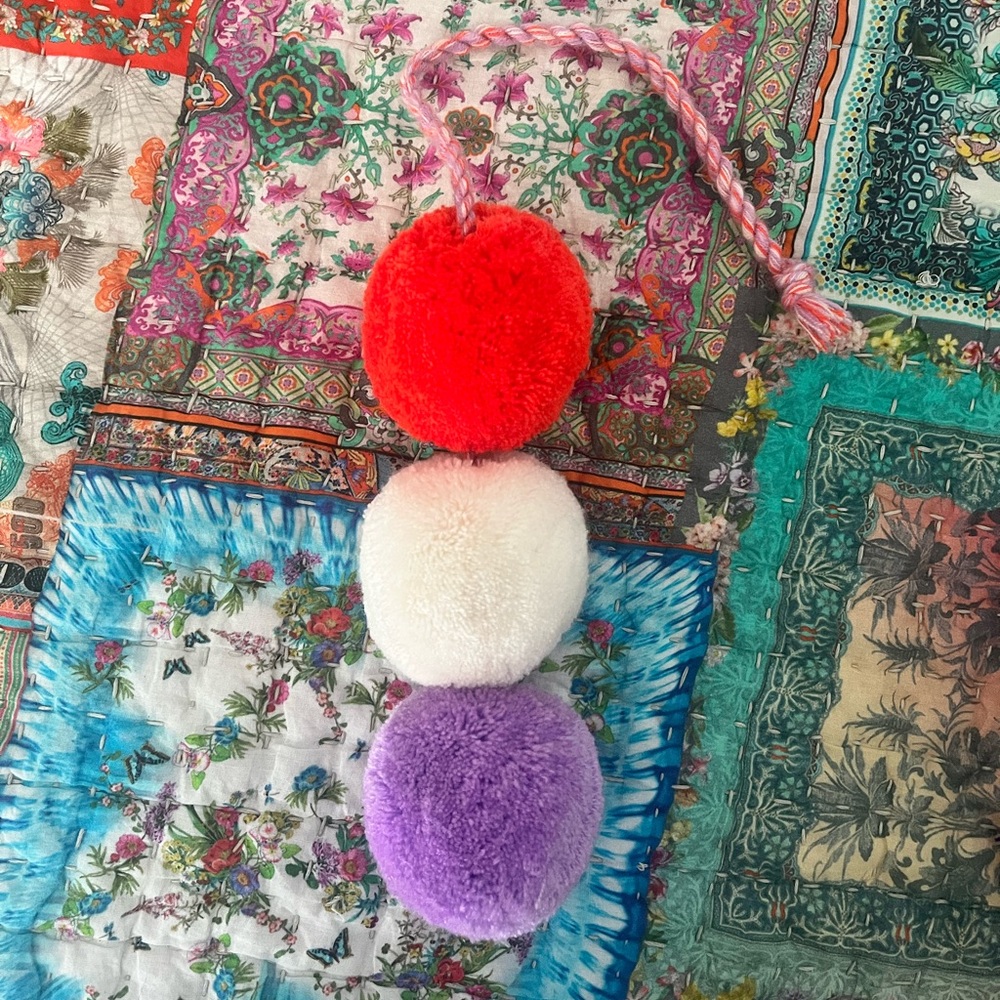 Pom Pom tassel